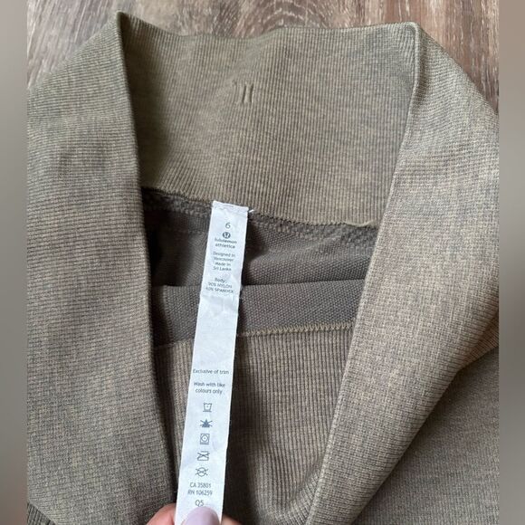 Lululemon Ebb To Street Pant
Heathered Fatigue Green - Picture 9 of 10